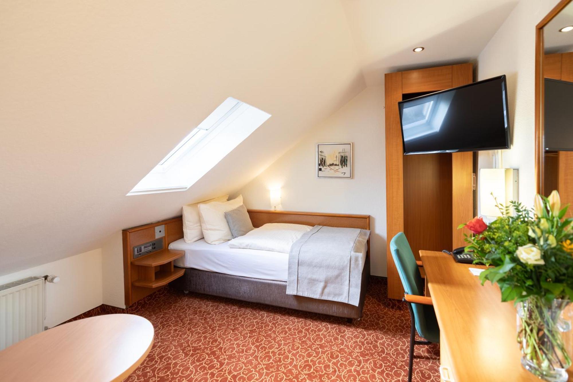โนวุม การ์เดน โฮเต็ล เบรเมน Hotel ภายนอก รูปภาพ
